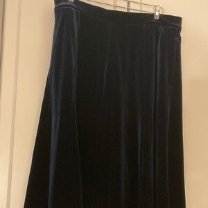 Lands end navy velvet skirt